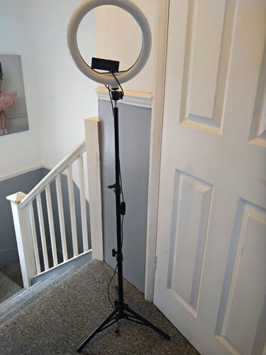 Led ring light - light, stand